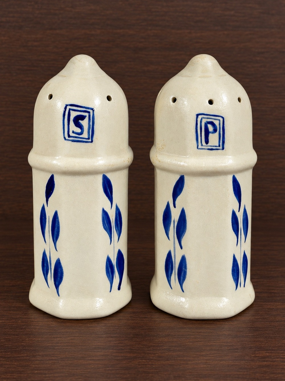 Vintage Williamsburg Pottery Salt & Pepper Shakers Cobalt Blue Leaf Salt Glaze
